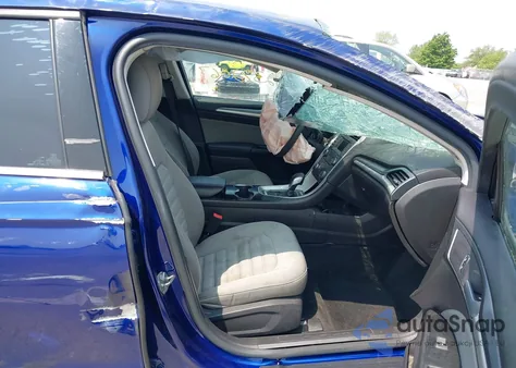 2015 Ford Fusion S z USA, uszkodzony, nr VIN 3FA6P0G72FR291088